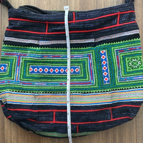 Colourful ethnic crossbody bag with zipper - Picture 8 of 10